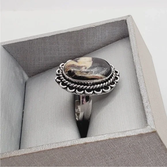 Genuine Oval Bezel Set White Buffalo Turqouise 925 Sterling Silver Rope Ring